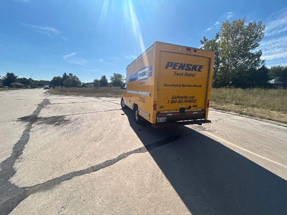 Light Duty Box Truck-Light and Medium Duty Trucks-GMC-2020-Savana G33503-Bowling Green-KY-98,214\n\t\tmiles-$ 24,500 - Image 6