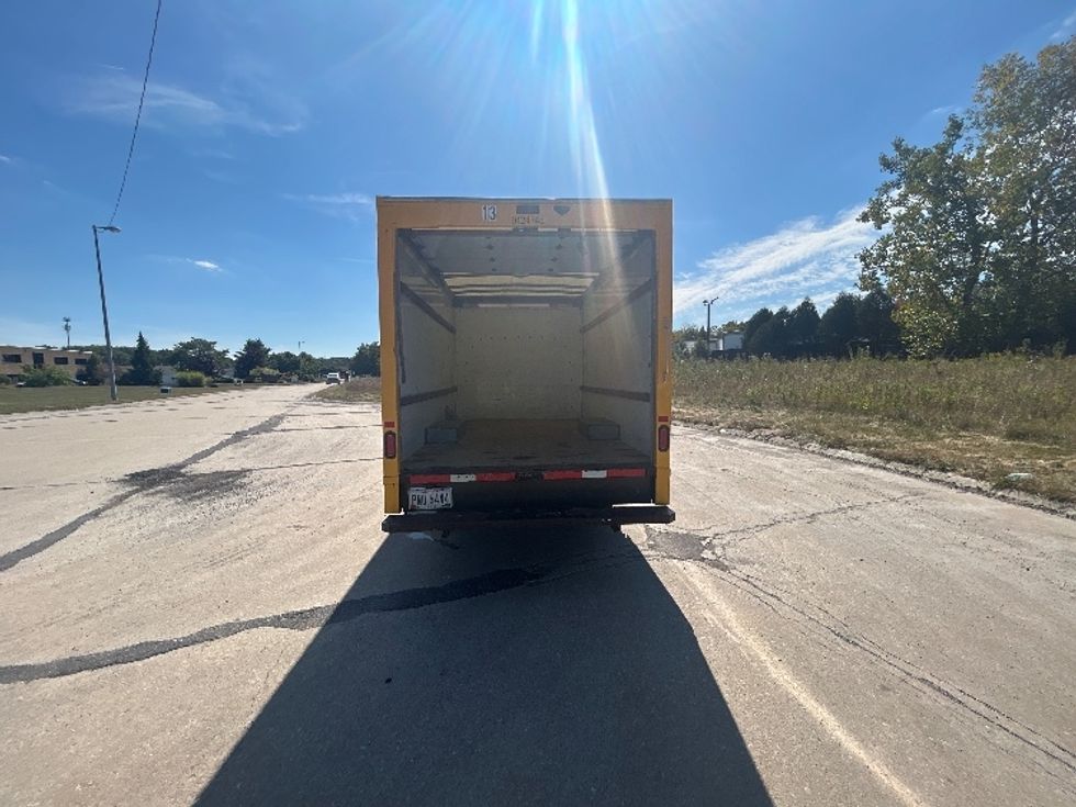 Light Duty Box Truck-Light and Medium Duty Trucks-GMC-2020-Savana G33503-Bowling Green-KY-98,214\n\t\tmiles-$ 24,500 - Image 9