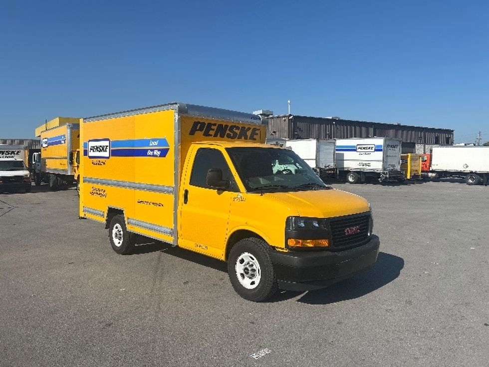 Light Duty Box Truck-Light and Medium Duty Trucks-GMC-2020-Savana G33503-Louisville-KY-89,620\n\t\tmiles-$ 25,250 - Image 3