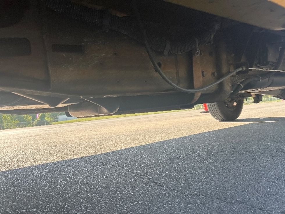 Light Duty Box Truck-Light and Medium Duty Trucks-GMC-2020-Savana G33503-Louisville-KY-89,620\n\t\tmiles-$ 25,250 - Image 5