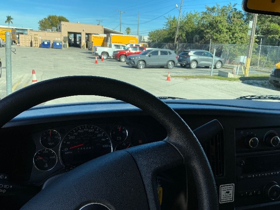 Light Duty Box Truck-Light and Medium Duty Trucks-GMC-2020-Savana G33503-Miami-FL-90,071\n\t\tmiles-$ 27,250 - Image 17