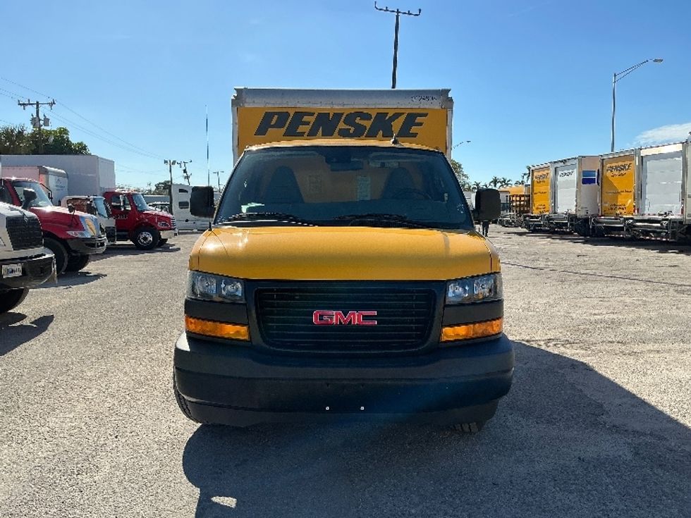 Light Duty Box Truck-Light and Medium Duty Trucks-GMC-2020-Savana G33503-Miami-FL-90,071\n\t\tmiles-$ 27,250 - Image 2