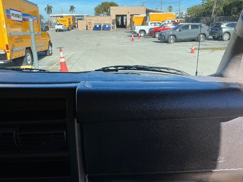 Light Duty Box Truck-Light and Medium Duty Trucks-GMC-2020-Savana G33503-Miami-FL-90,071\n\t\tmiles-$ 27,250 - Image 20