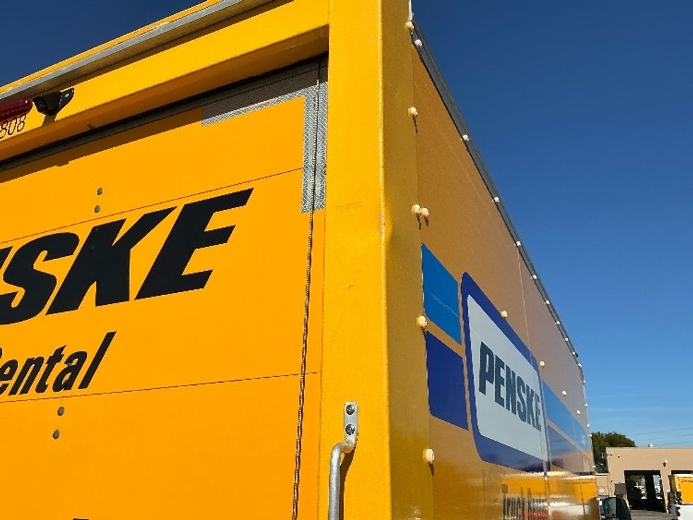 Light Duty Box Truck-Light and Medium Duty Trucks-GMC-2020-Savana G33503-Miami-FL-90,071\n\t\tmiles-$ 27,250 - Image 24