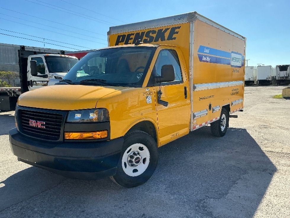 Light Duty Box Truck-Light and Medium Duty Trucks-GMC-2020-Savana G33503-Miami-FL-90,071\n\t\tmiles-$ 27,250 - Image 3
