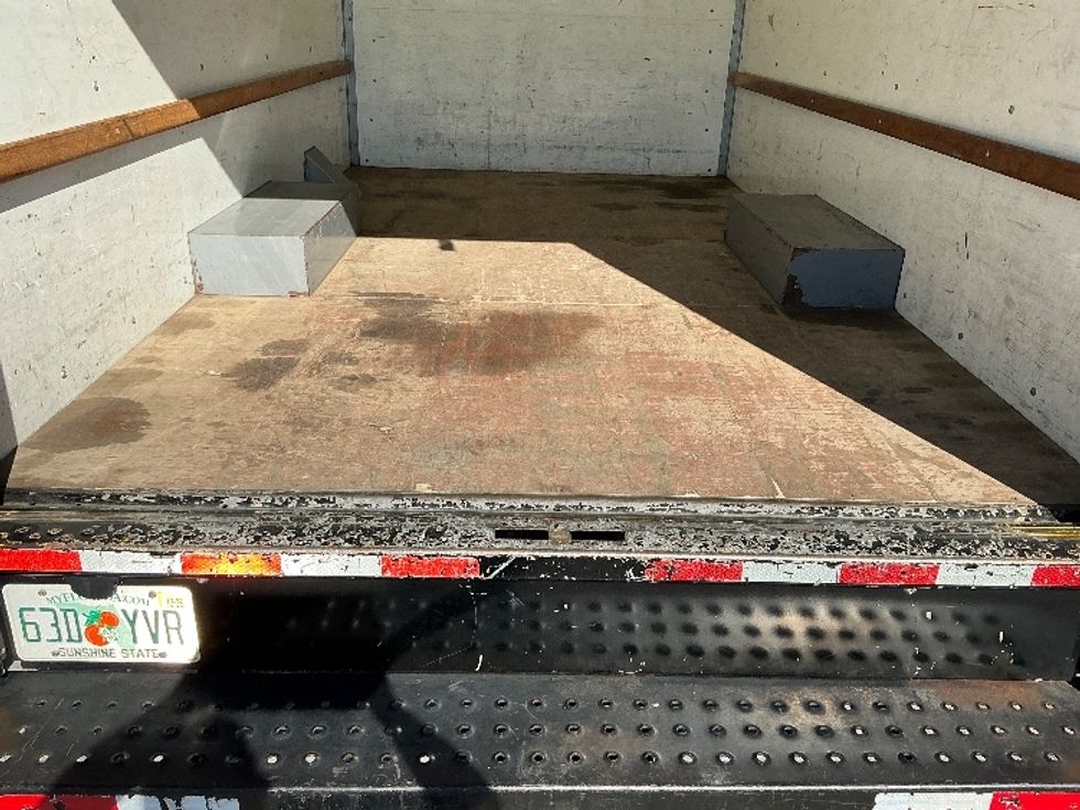 Light Duty Box Truck-Light and Medium Duty Trucks-GMC-2020-Savana G33503-Miami-FL-90,071\n\t\tmiles-$ 27,250 - Image 9