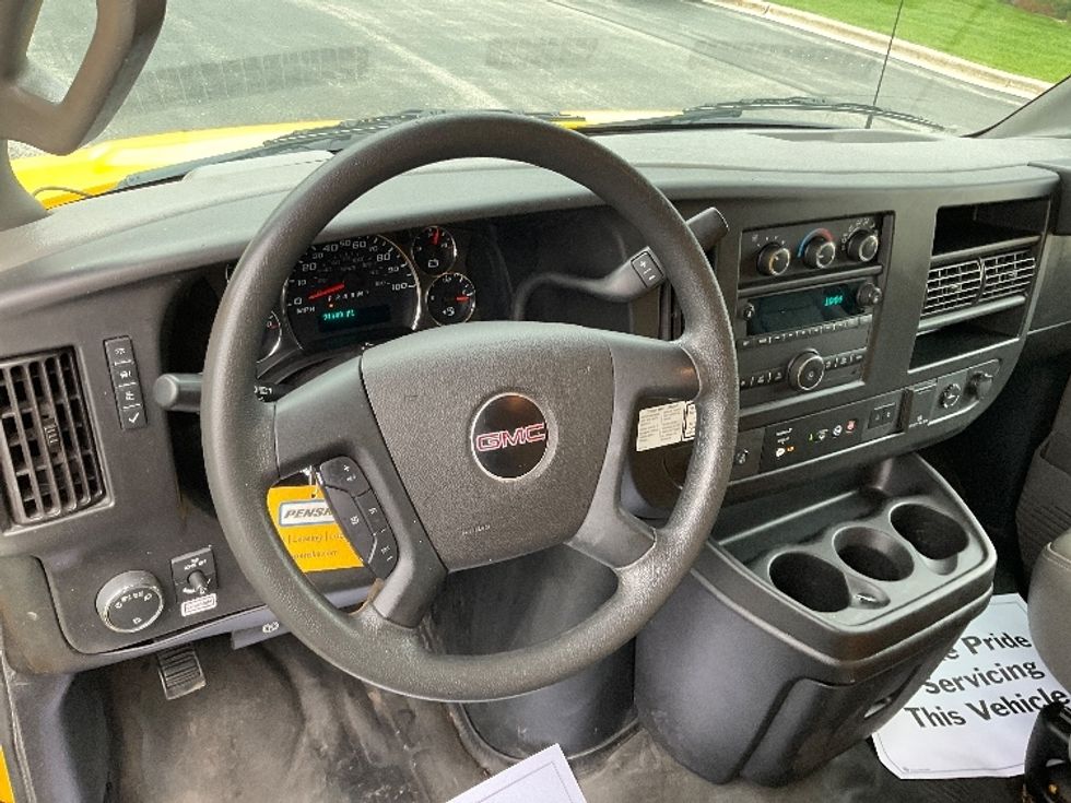 Light Duty Box Truck-Light and Medium Duty Trucks-GMC-2020-Savana G33503-Milwaukee-WI-91,249\n\t\tmiles-$ 23,750 - Image 18