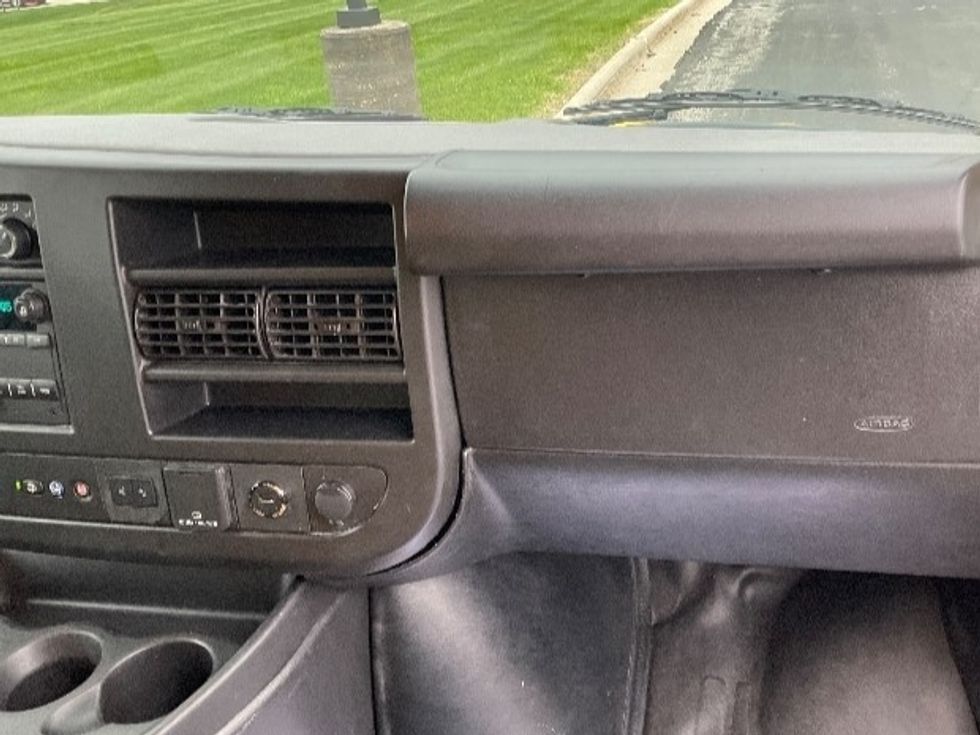 Light Duty Box Truck-Light and Medium Duty Trucks-GMC-2020-Savana G33503-Milwaukee-WI-91,249\n\t\tmiles-$ 23,750 - Image 20