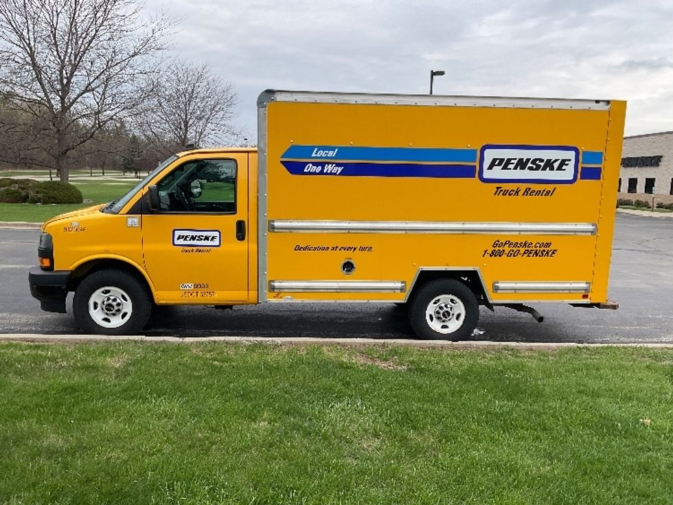 Light Duty Box Truck-Light and Medium Duty Trucks-GMC-2020-Savana G33503-Milwaukee-WI-91,249\n\t\tmiles-$ 23,750 - Image 4