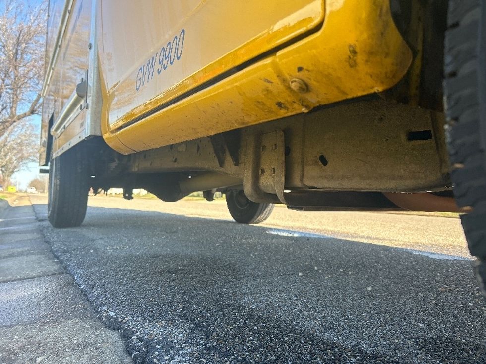 Light Duty Box Truck-Light and Medium Duty Trucks-GMC-2020-Savana G33503-Montgomery-AL-99,050\n\t\tmiles-$ 26,250 - Image 14