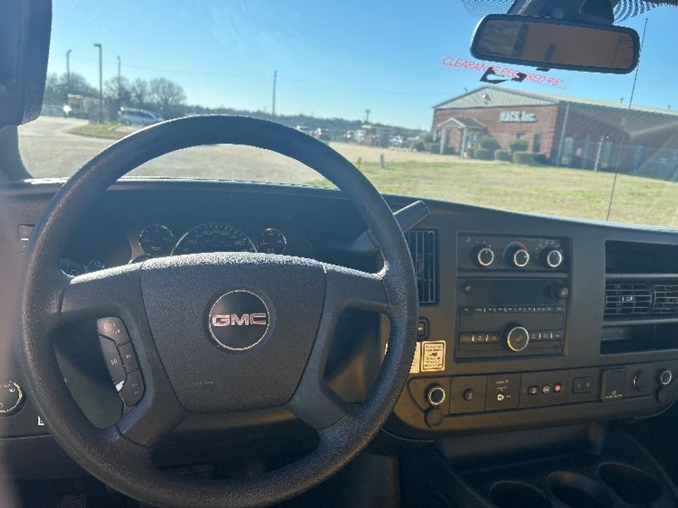 Light Duty Box Truck-Light and Medium Duty Trucks-GMC-2020-Savana G33503-Montgomery-AL-99,050\n\t\tmiles-$ 26,250 - Image 18