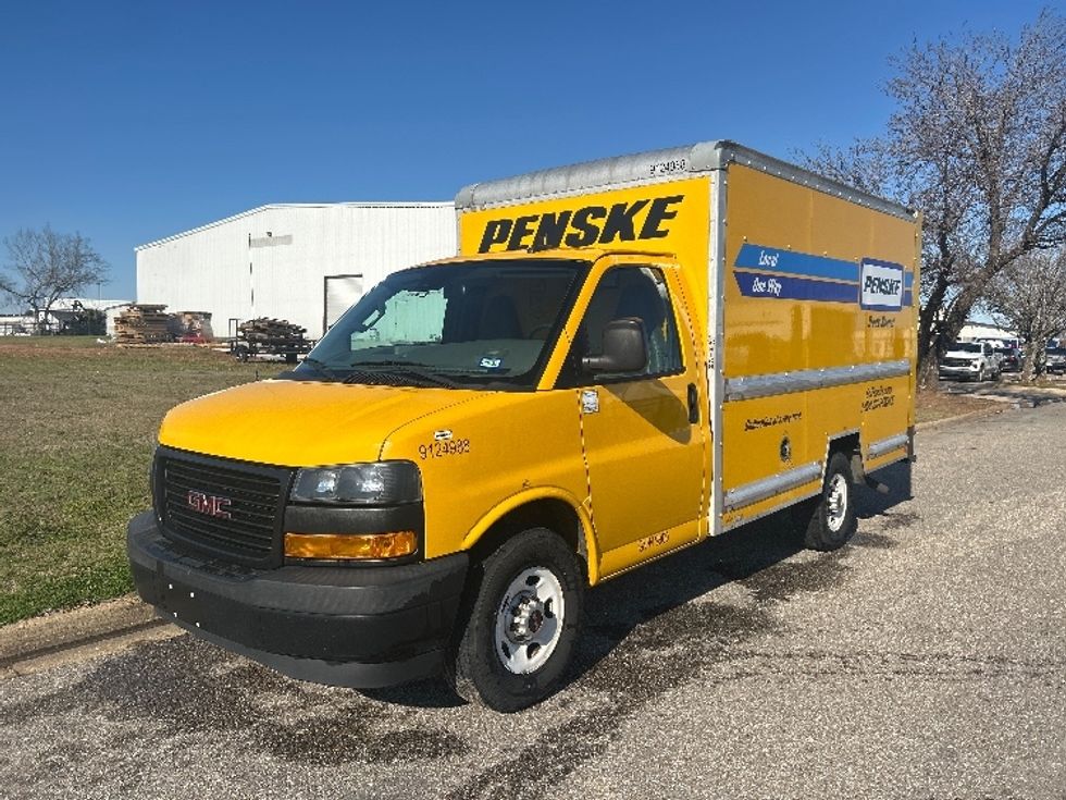 Light Duty Box Truck-Light and Medium Duty Trucks-GMC-2020-Savana G33503-Montgomery-AL-99,050\n\t\tmiles-$ 26,250 - Image 3