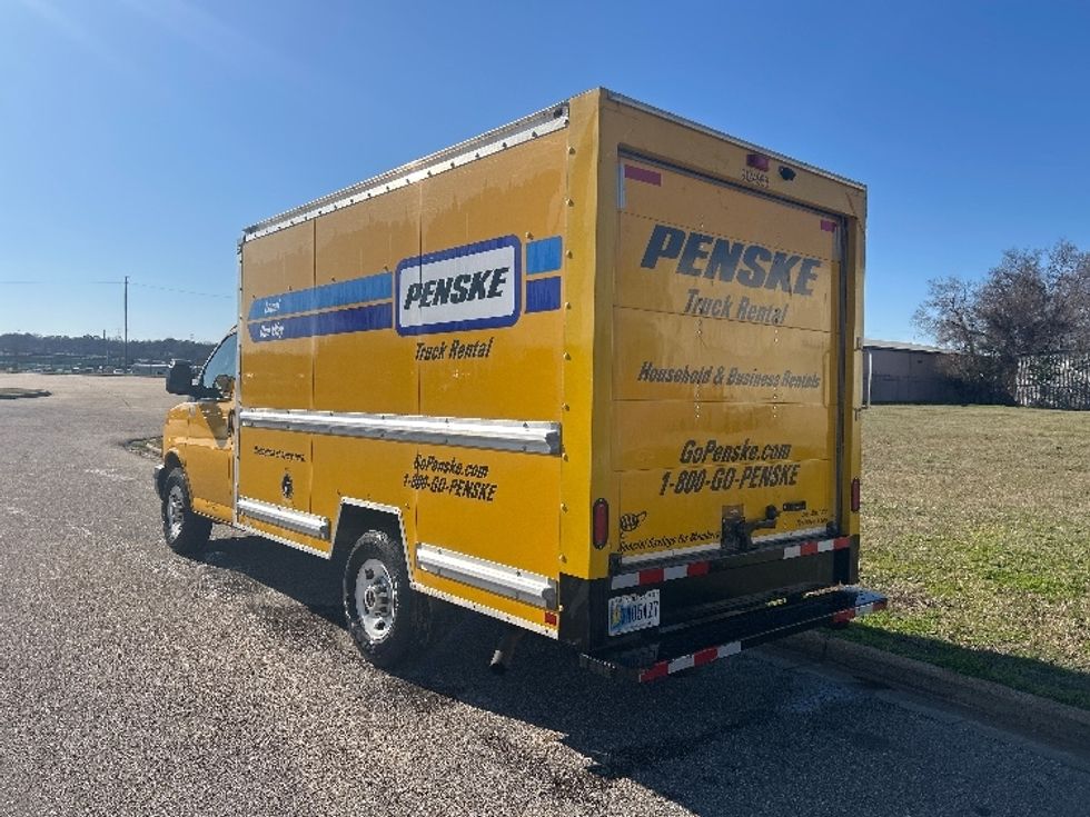 Light Duty Box Truck-Light and Medium Duty Trucks-GMC-2020-Savana G33503-Montgomery-AL-99,050\n\t\tmiles-$ 26,250 - Image 6