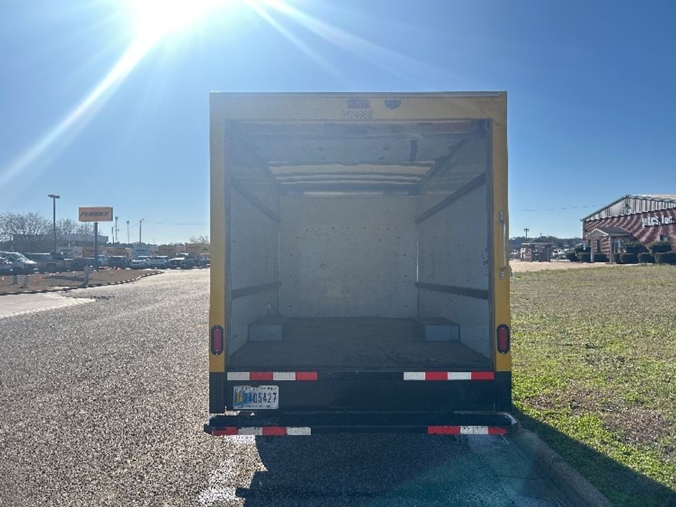 Light Duty Box Truck-Light and Medium Duty Trucks-GMC-2020-Savana G33503-Montgomery-AL-99,050\n\t\tmiles-$ 26,250 - Image 8