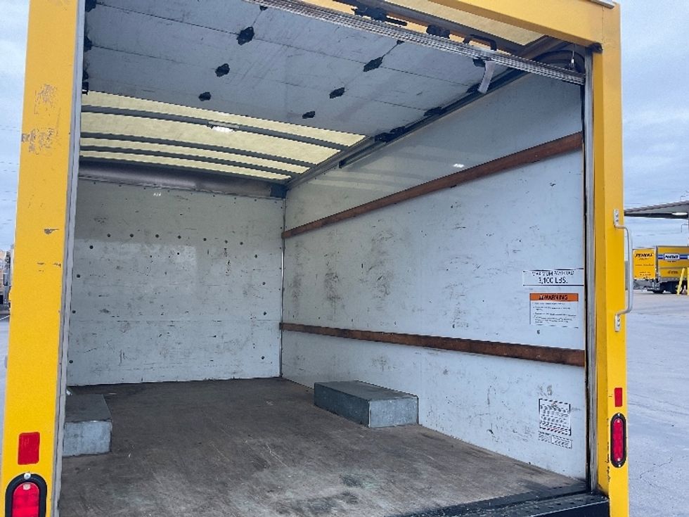 Light Duty Box Truck-Light and Medium Duty Trucks-GMC-2020-Savana G33503-Nashville (Mount Juliet)-TN-87,651\n\t\tmiles-$ 27,750 - Image 12