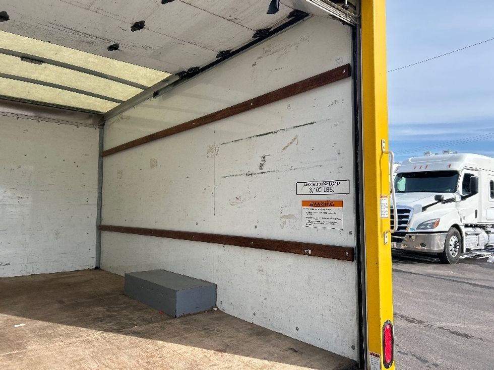 Light Duty Box Truck-Light and Medium Duty Trucks-GMC-2020-Savana G33503-Pittsburgh-PA-95,728\n\t\tmiles-$ 25,250 - Image 10