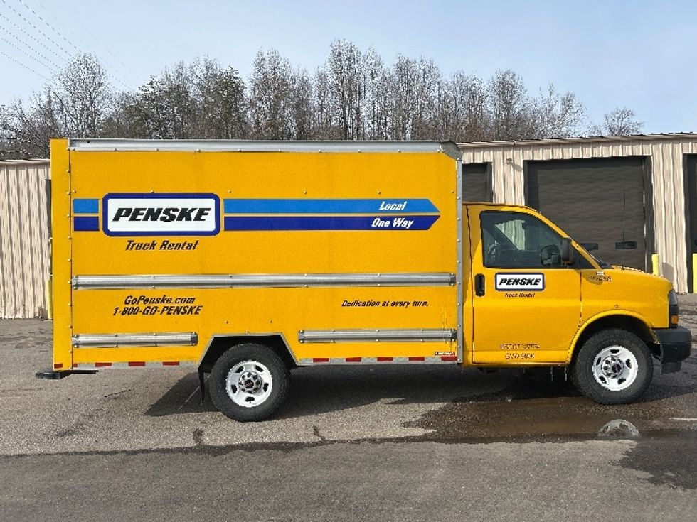 Light Duty Box Truck-Light and Medium Duty Trucks-GMC-2020-Savana G33503-Pittsburgh-PA-95,728\n\t\tmiles-$ 25,250 - Image 12