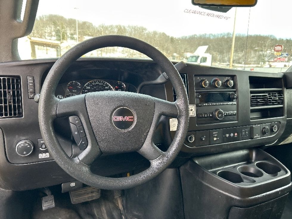 Light Duty Box Truck-Light and Medium Duty Trucks-GMC-2020-Savana G33503-Pittsburgh-PA-95,728\n\t\tmiles-$ 25,250 - Image 15