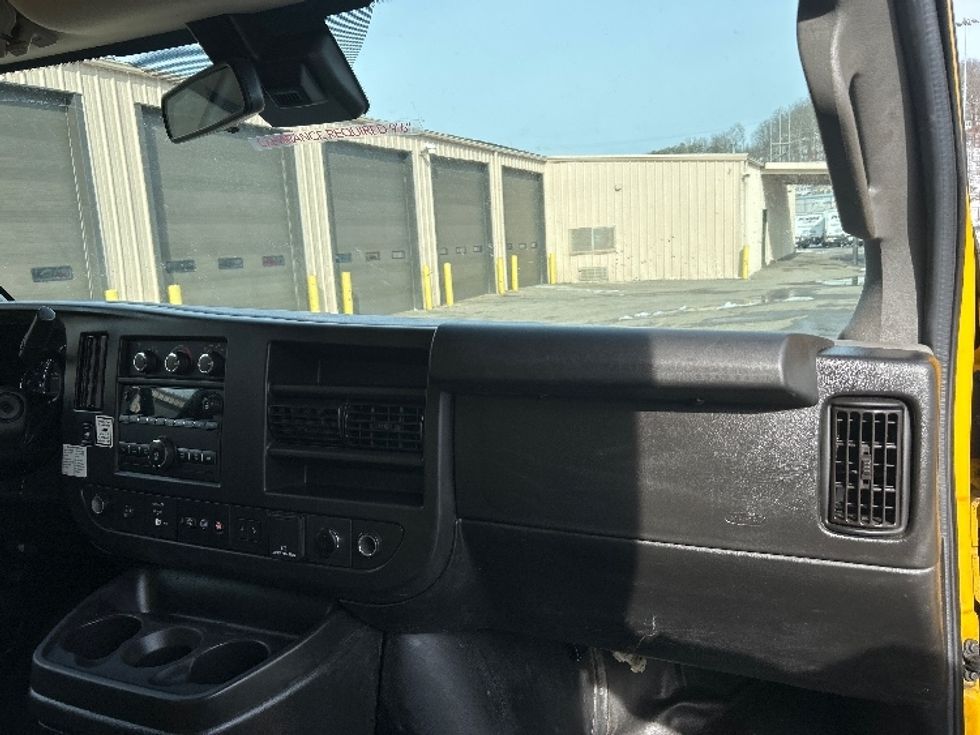 Light Duty Box Truck-Light and Medium Duty Trucks-GMC-2020-Savana G33503-Pittsburgh-PA-95,728\n\t\tmiles-$ 25,250 - Image 18