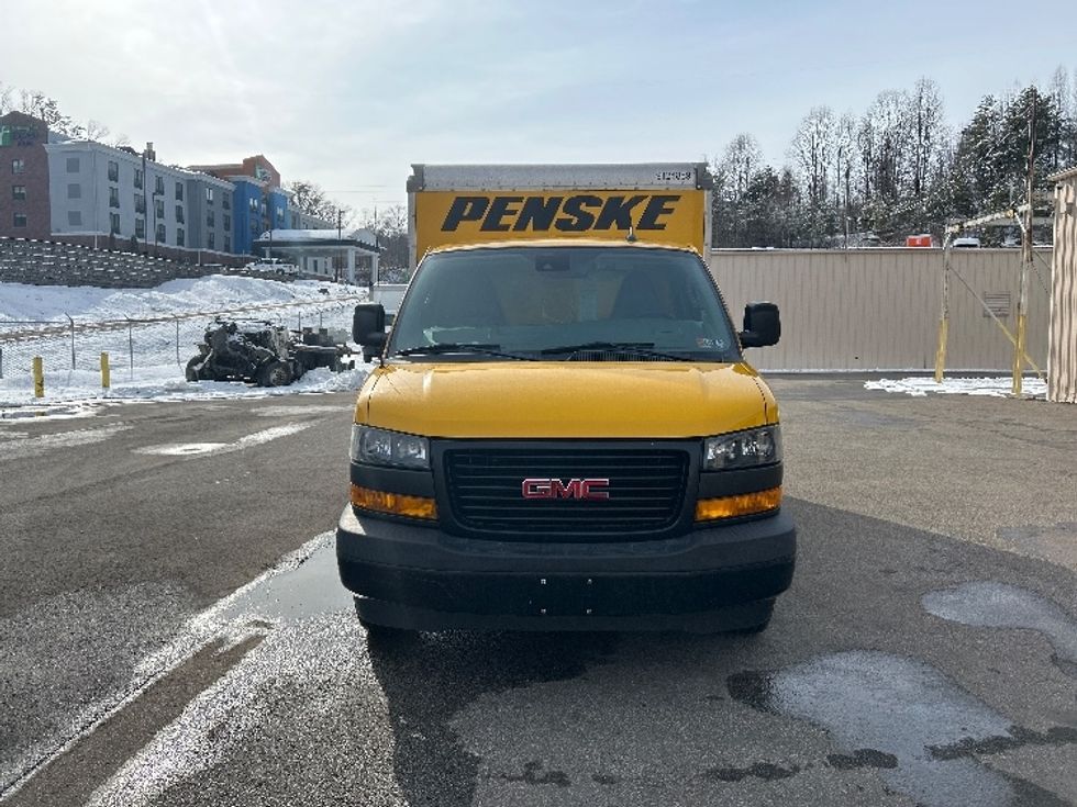 Light Duty Box Truck-Light and Medium Duty Trucks-GMC-2020-Savana G33503-Pittsburgh-PA-95,728\n\t\tmiles-$ 25,250 - Image 2