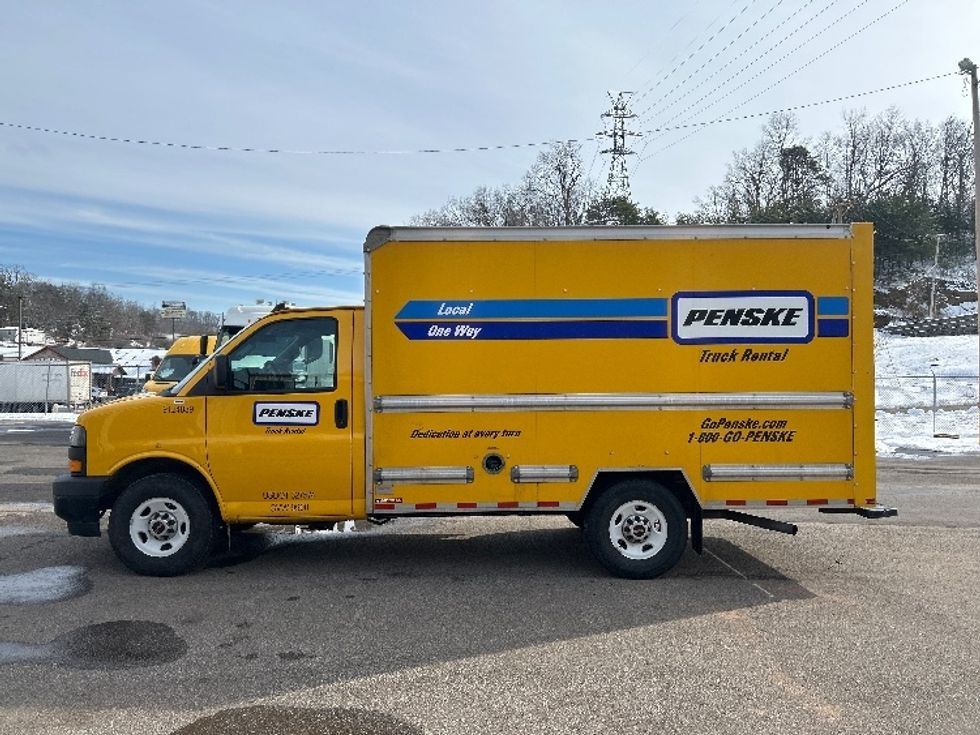 Light Duty Box Truck-Light and Medium Duty Trucks-GMC-2020-Savana G33503-Pittsburgh-PA-95,728\n\t\tmiles-$ 25,250 - Image 4
