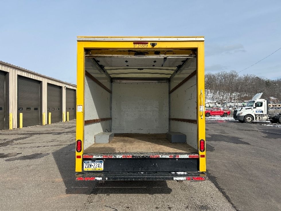 Light Duty Box Truck-Light and Medium Duty Trucks-GMC-2020-Savana G33503-Pittsburgh-PA-95,728\n\t\tmiles-$ 25,250 - Image 7