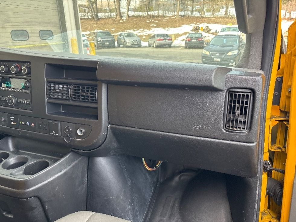 Light Duty Box Truck-Light and Medium Duty Trucks-GMC-2020-Savana G33503-Rockville-MD-100,079\n\t\tmiles-$ 24,250 - Image 21