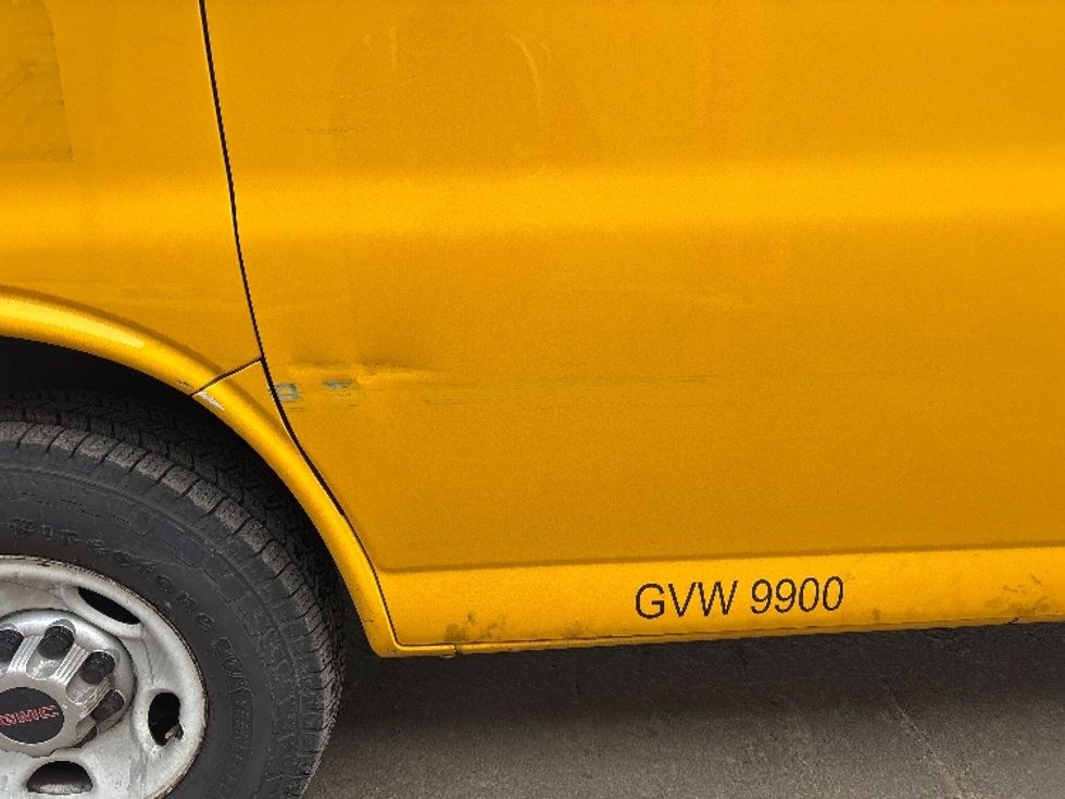 Light Duty Box Truck-Light and Medium Duty Trucks-GMC-2020-Savana G33503-Rockville-MD-100,079\n\t\tmiles-$ 24,250 - Image 28