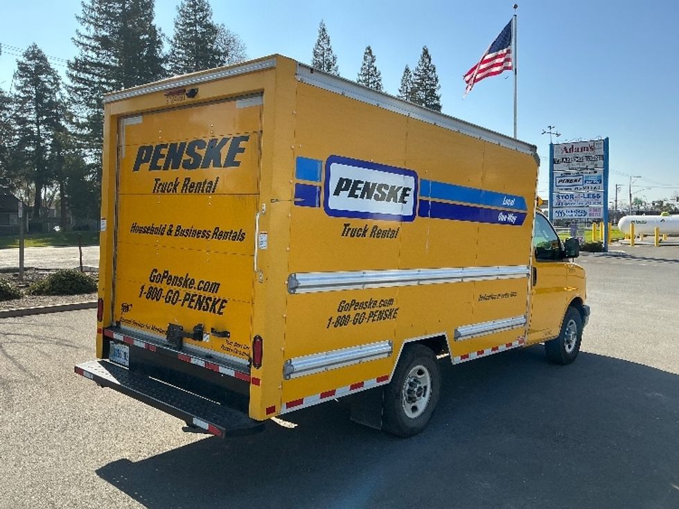 Light Duty Box Truck-Light and Medium Duty Trucks-GMC-2020-Savana G33503-Sacramento-CA-88,235\n\t\tmiles-$ 27,500 - Image 11