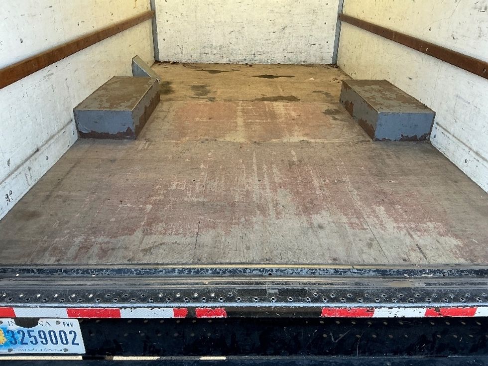 Light Duty Box Truck-Light and Medium Duty Trucks-GMC-2020-Savana G33503-Sacramento-CA-88,235\n\t\tmiles-$ 27,500 - Image 8