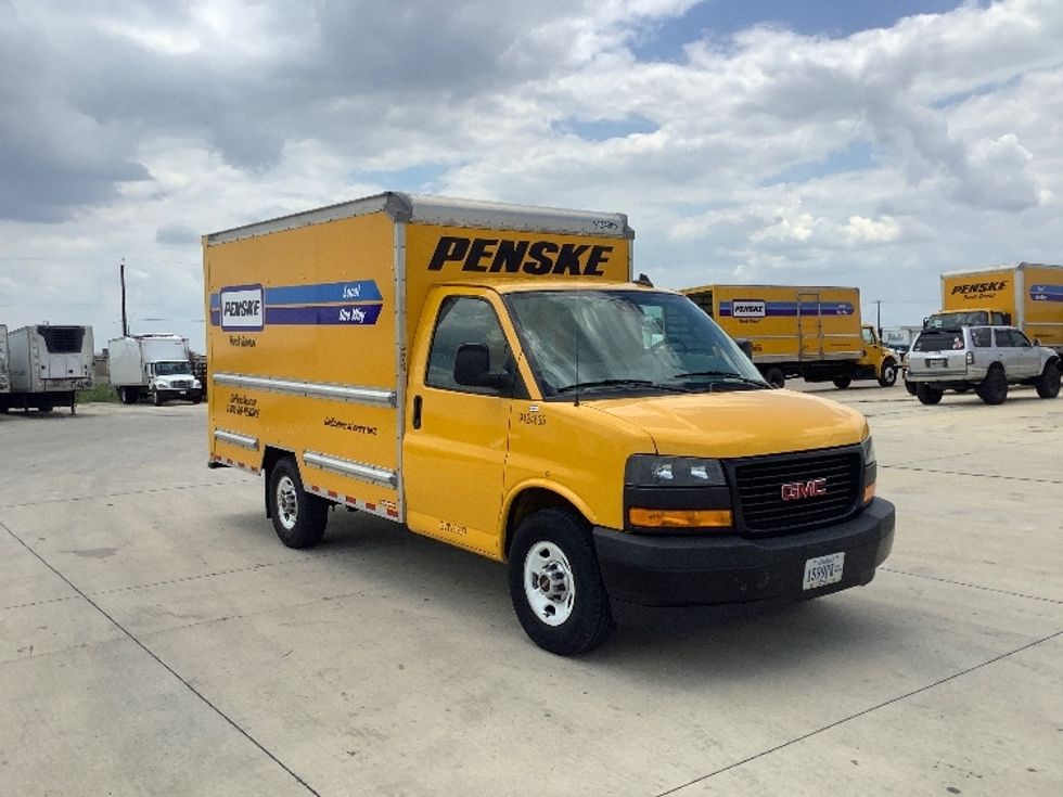 Used GMC Light Duty Box Trucks for Sale in TX Penske Used Trucks