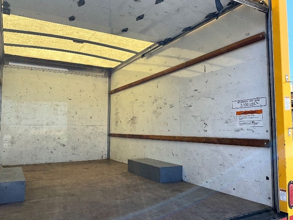 Light Duty Box Truck-Light and Medium Duty Trucks-GMC-2020-Savana G33503-West Sacramento-CA-80,291\n\t\tmiles-$ 28,500 - Image 10