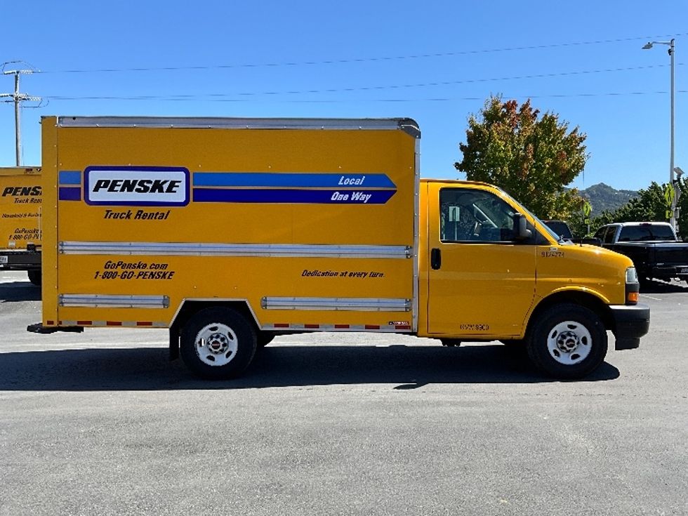 Light Duty Box Truck-Light and Medium Duty Trucks-GMC-2020-Savana G33503-West Sacramento-CA-80,291\n\t\tmiles-$ 28,500 - Image 12