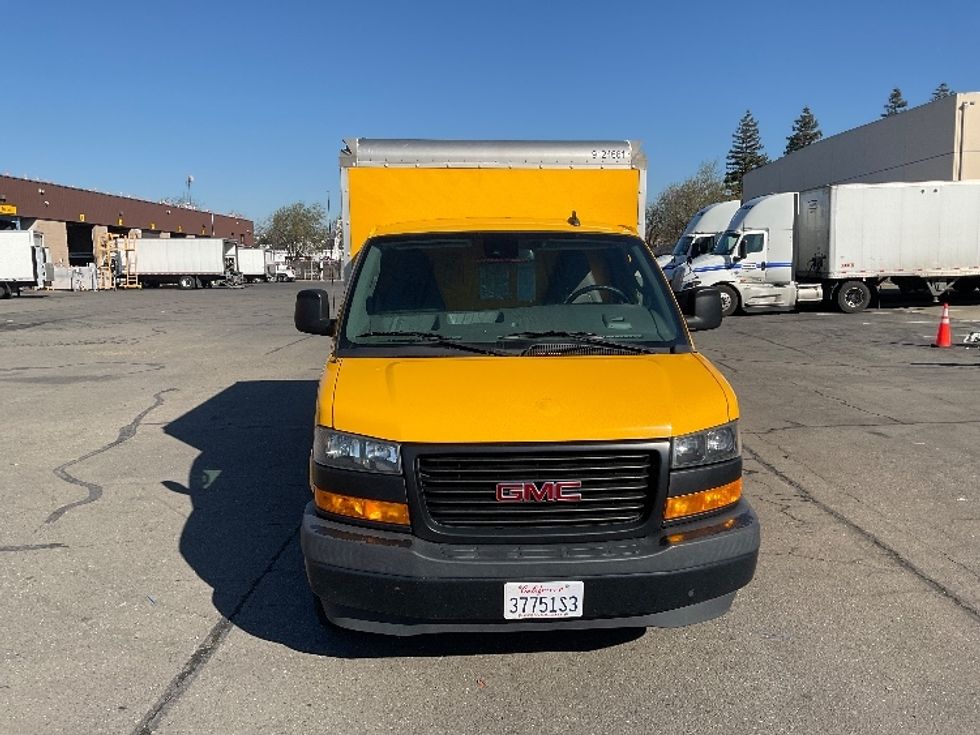 Light Duty Box Truck-Light and Medium Duty Trucks-GMC-2020-Savana G33503-West Sacramento-CA-82,758\n\t\tmiles-$ 28,250 - Image 2