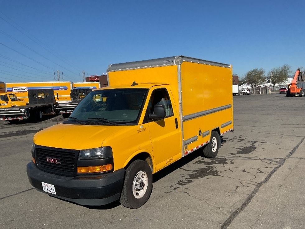Light Duty Box Truck-Light and Medium Duty Trucks-GMC-2020-Savana G33503-West Sacramento-CA-82,758\n\t\tmiles-$ 28,250 - Image 3