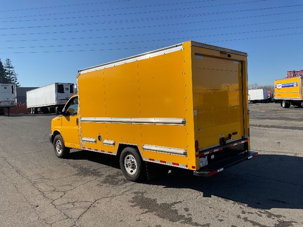 Light Duty Box Truck-Light and Medium Duty Trucks-GMC-2020-Savana G33503-West Sacramento-CA-82,758\n\t\tmiles-$ 28,250 - Image 6