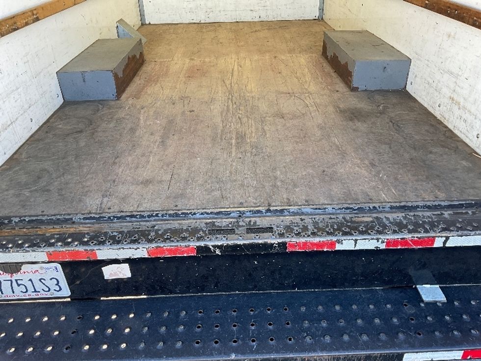 Light Duty Box Truck-Light and Medium Duty Trucks-GMC-2020-Savana G33503-West Sacramento-CA-82,758\n\t\tmiles-$ 28,250 - Image 9