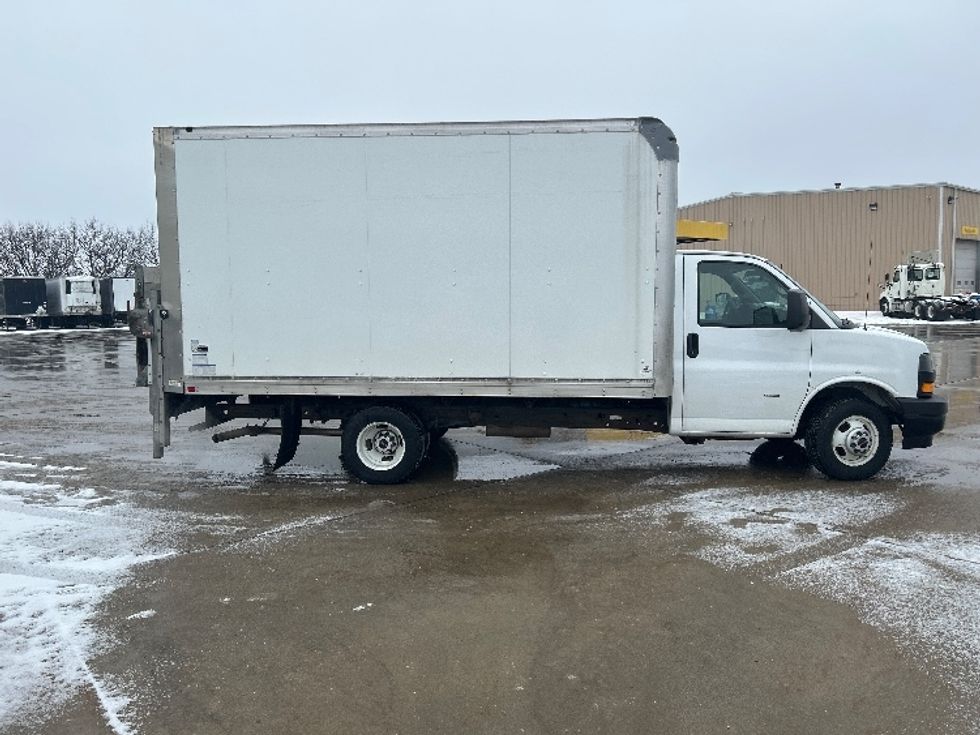 Light Duty Box Truck-Light and Medium Duty Trucks-GMC-2020-Savana G33803-Goshen-IN-155,423\n\t\tmiles-$ 20,000 - Image 15