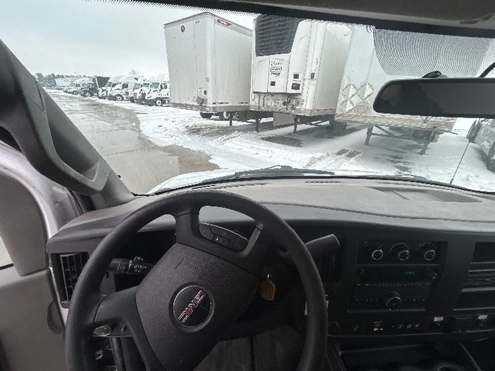 Light Duty Box Truck-Light and Medium Duty Trucks-GMC-2020-Savana G33803-Goshen-IN-155,423\n\t\tmiles-$ 20,000 - Image 18