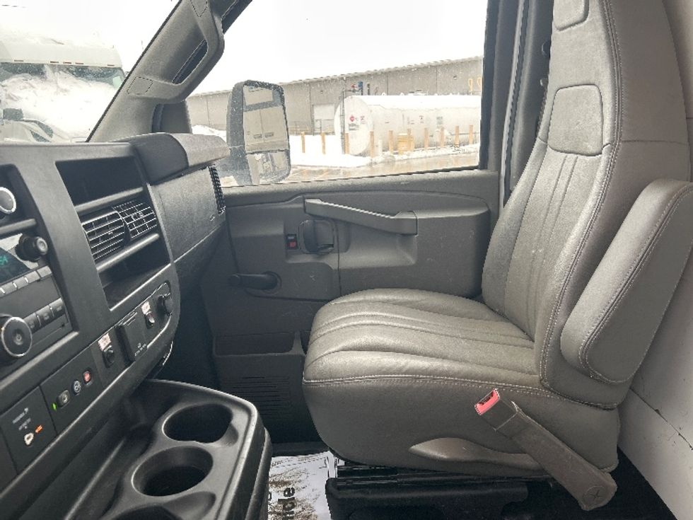 Light Duty Box Truck-Light and Medium Duty Trucks-GMC-2020-Savana G33803-Goshen-IN-155,423\n\t\tmiles-$ 20,000 - Image 19