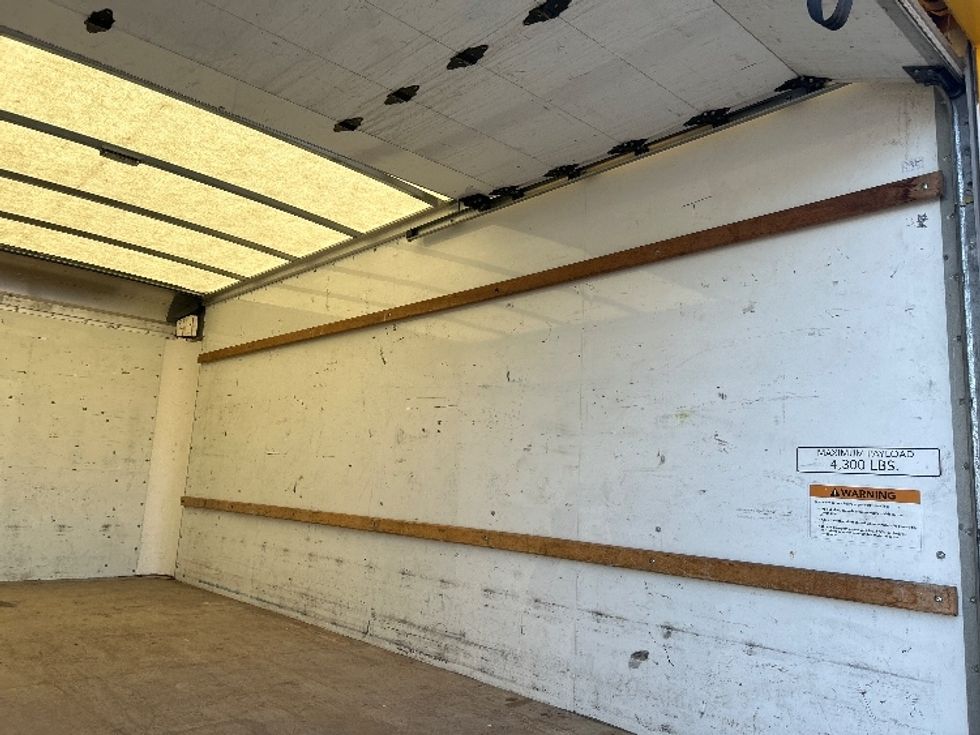 Light Duty Box Truck-Light and Medium Duty Trucks-GMC-2020-Savana G33903-Akron-OH-91,581\n\t\tmiles-$ 26,250 - Image 12