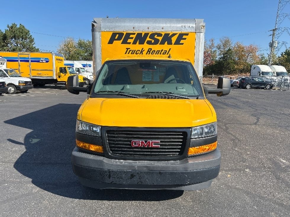 Light Duty Box Truck-Light and Medium Duty Trucks-GMC-2020-Savana G33903-Akron-OH-91,581\n\t\tmiles-$ 26,250 - Image 2