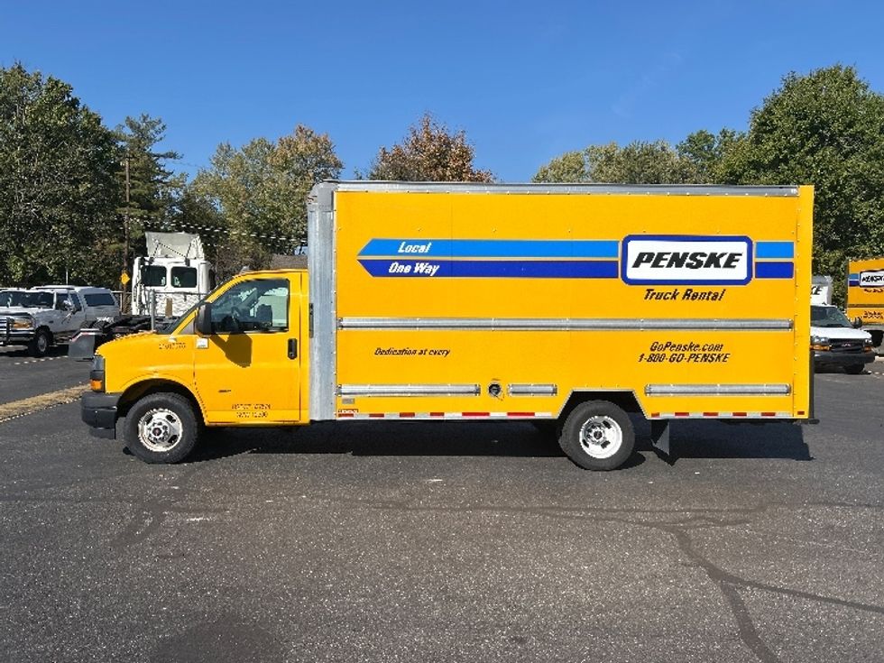 Light Duty Box Truck-Light and Medium Duty Trucks-GMC-2020-Savana G33903-Akron-OH-91,581\n\t\tmiles-$ 26,250 - Image 4