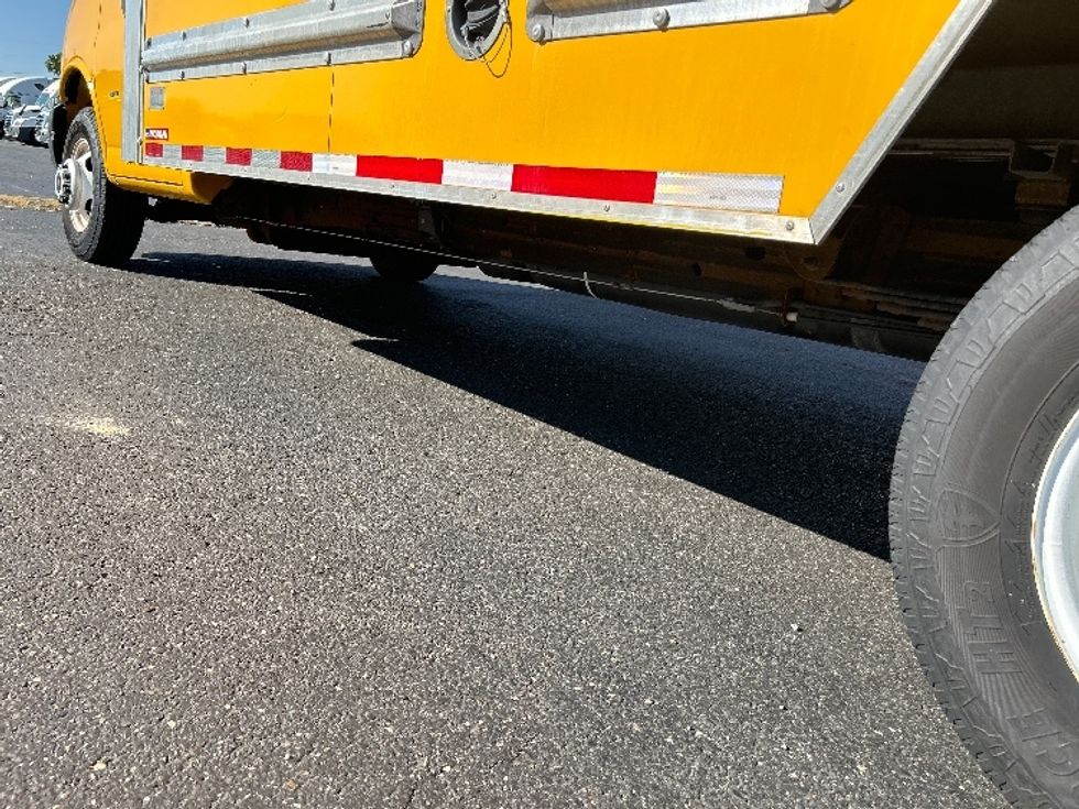 Light Duty Box Truck-Light and Medium Duty Trucks-GMC-2020-Savana G33903-Akron-OH-91,581\n\t\tmiles-$ 26,250 - Image 5