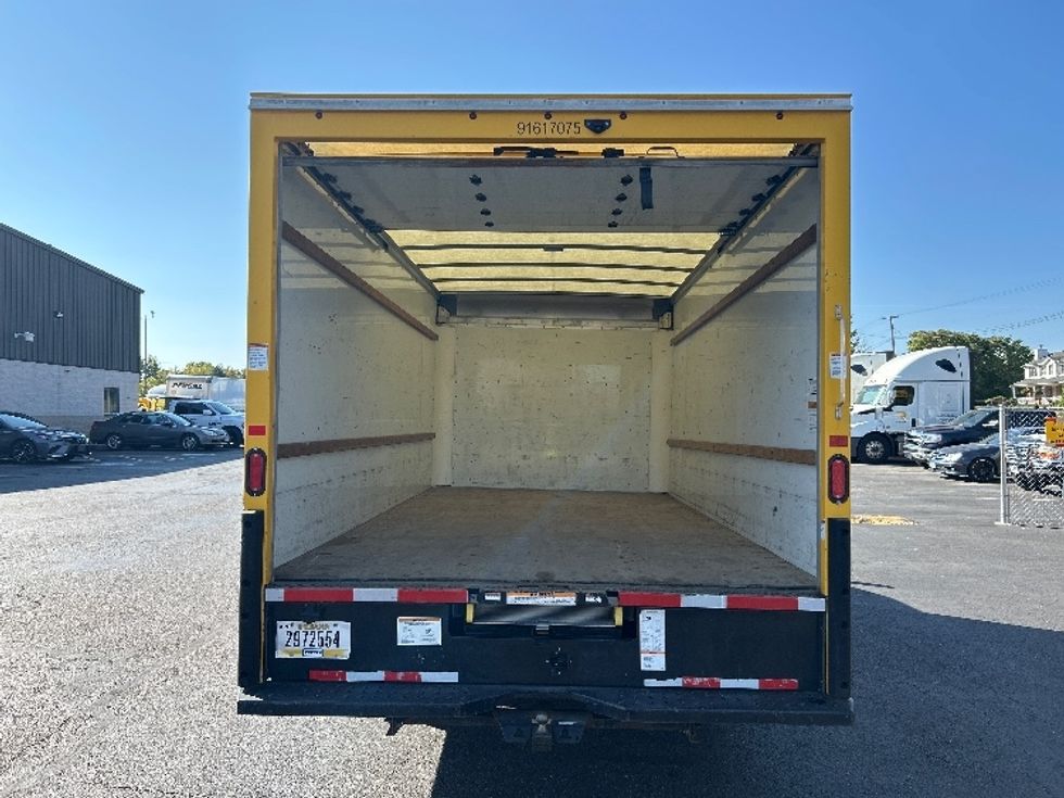 Light Duty Box Truck-Light and Medium Duty Trucks-GMC-2020-Savana G33903-Akron-OH-91,581\n\t\tmiles-$ 26,250 - Image 8