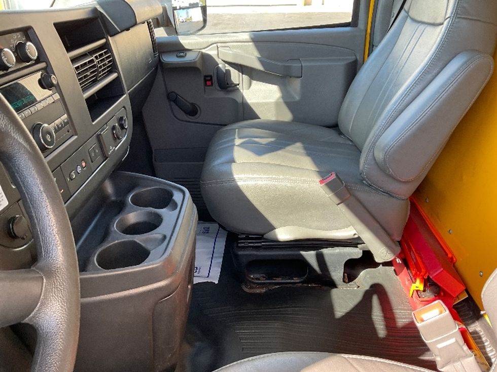 Light Duty Box Truck-Light and Medium Duty Trucks-GMC-2020-Savana G33903-Allentown-PA-101,099\n\t\tmiles-$ 24,250 - Image 19