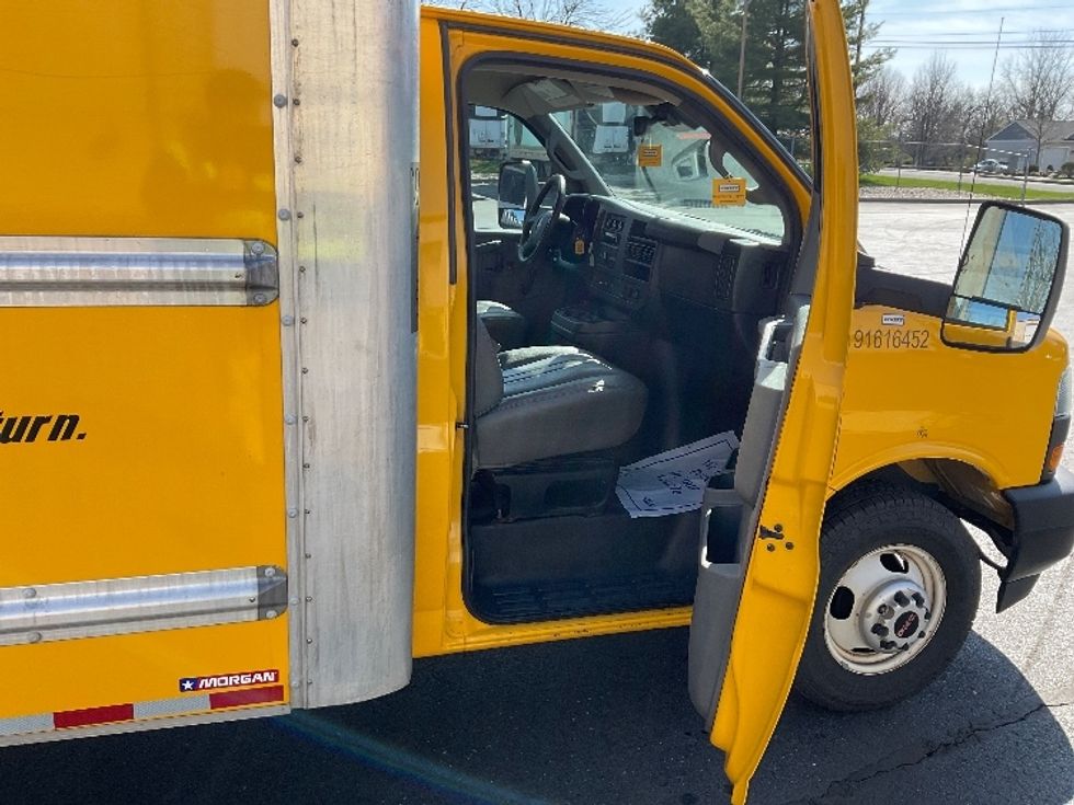 Light Duty Box Truck-Light and Medium Duty Trucks-GMC-2020-Savana G33903-Allentown-PA-101,099\n\t\tmiles-$ 24,250 - Image 20