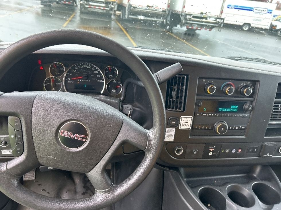 Light Duty Box Truck-Light and Medium Duty Trucks-GMC-2020-Savana G33903-Apopka-FL-108,722\n\t\tmiles-$ 26,750 - Image 17
