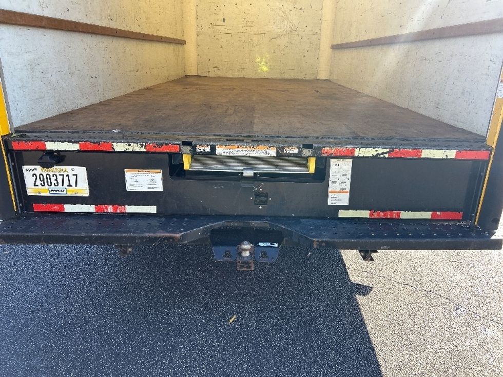 Light Duty Box Truck-Light and Medium Duty Trucks-GMC-2020-Savana G33903-Atlanta-GA-120,705\n\t\tmiles-$ 23,500 - Image 10