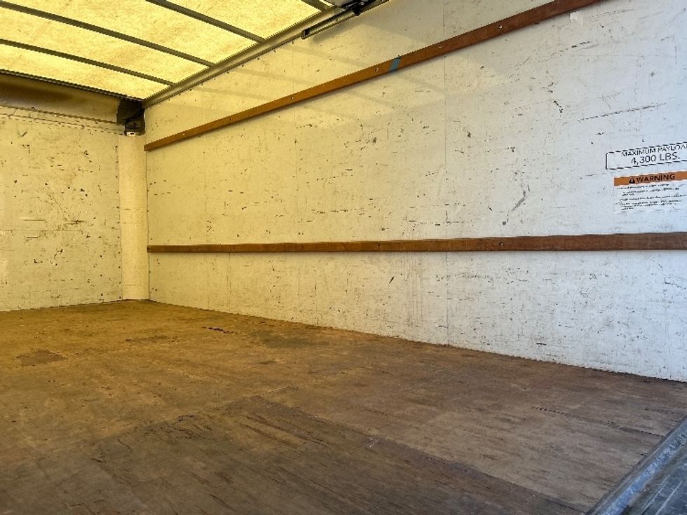 Light Duty Box Truck-Light and Medium Duty Trucks-GMC-2020-Savana G33903-Atlanta-GA-120,705\n\t\tmiles-$ 23,500 - Image 12